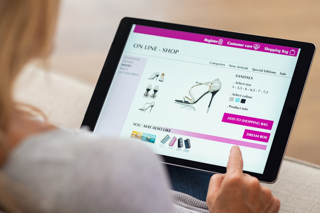 Ecom screen on a tablet